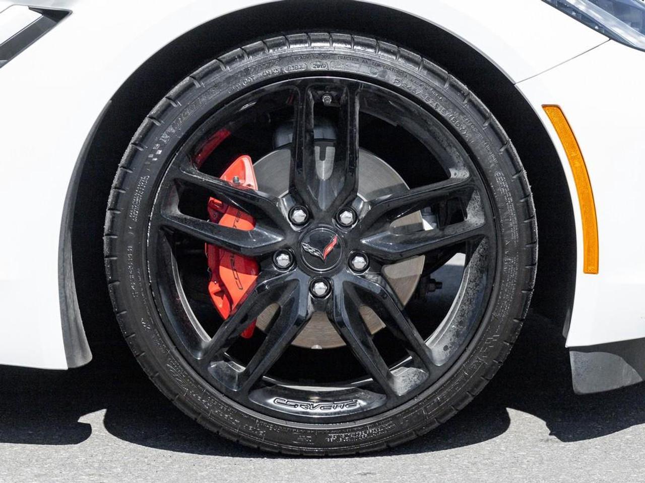 2019 Chevrolet Corvette Stingray 2dr Coupe Photo4