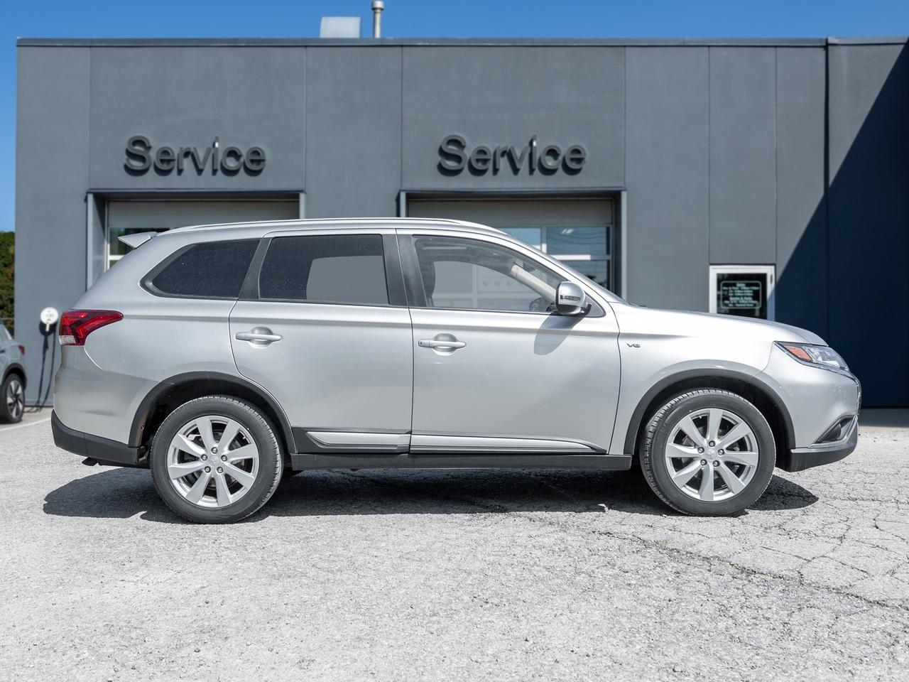 2020 Mitsubishi Outlander SEL S-AWC V6   AVAILABLE FOR FINANCING Photo