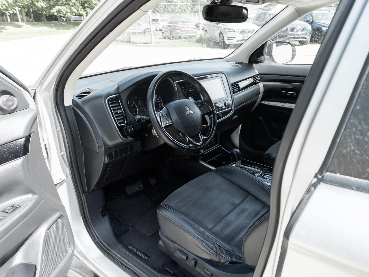 2020 Mitsubishi Outlander SEL S-AWC V6   AVAILABLE FOR FINANCING Photo