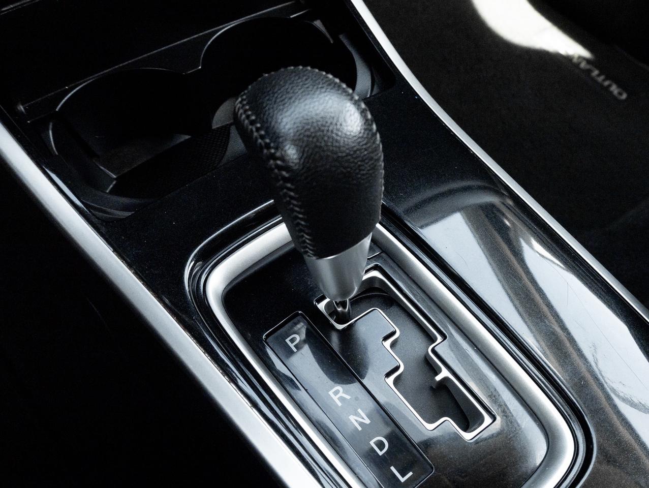 2020 Mitsubishi Outlander SEL S-AWC V6   AVAILABLE FOR FINANCING Photo
