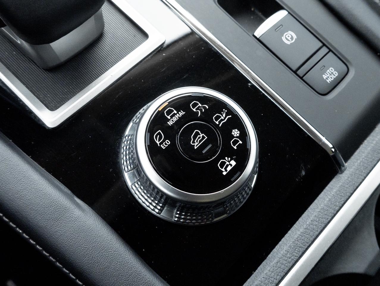 2022 Mitsubishi Outlander LE S-AWC   CPO FINANCE RATES FOR AS LOW AS 0.90% Photo