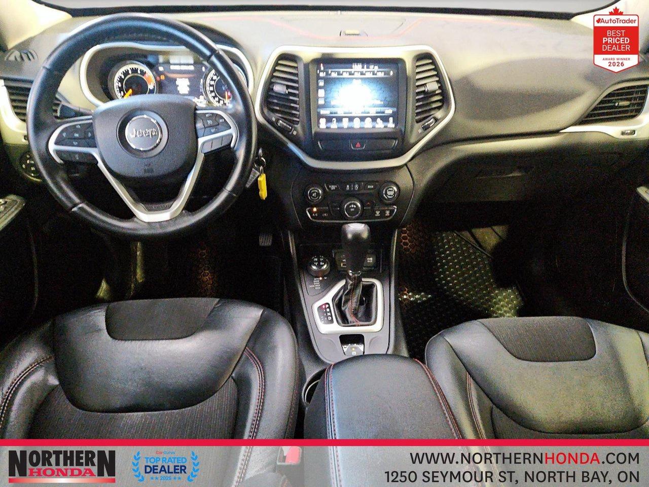 2016 Jeep Cherokee Trailhawk Photo