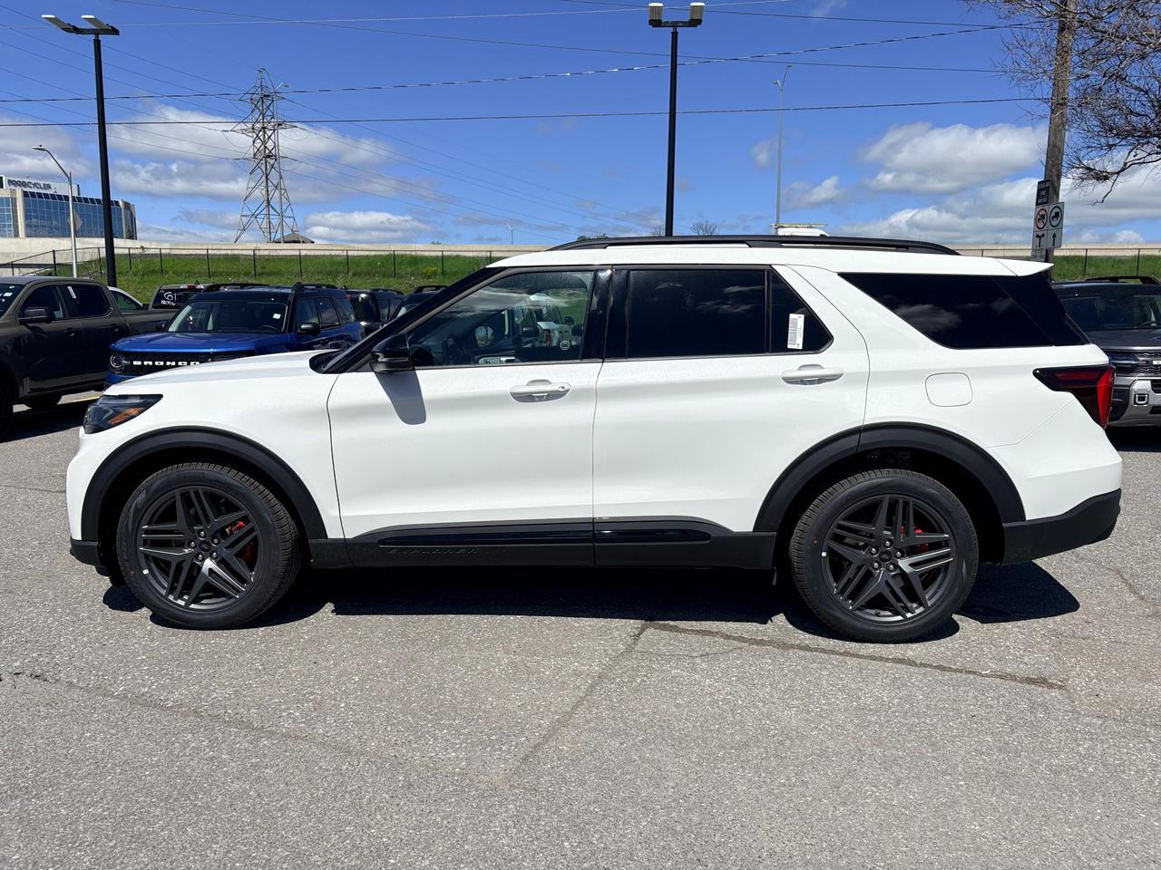 2026 Ford Explorer ST 4dr 4x4 Photo2