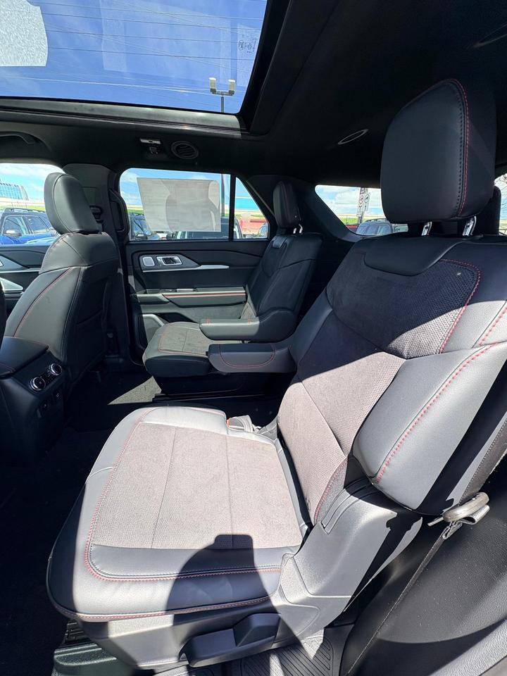 2026 Ford Explorer ST 4dr 4x4 Photo