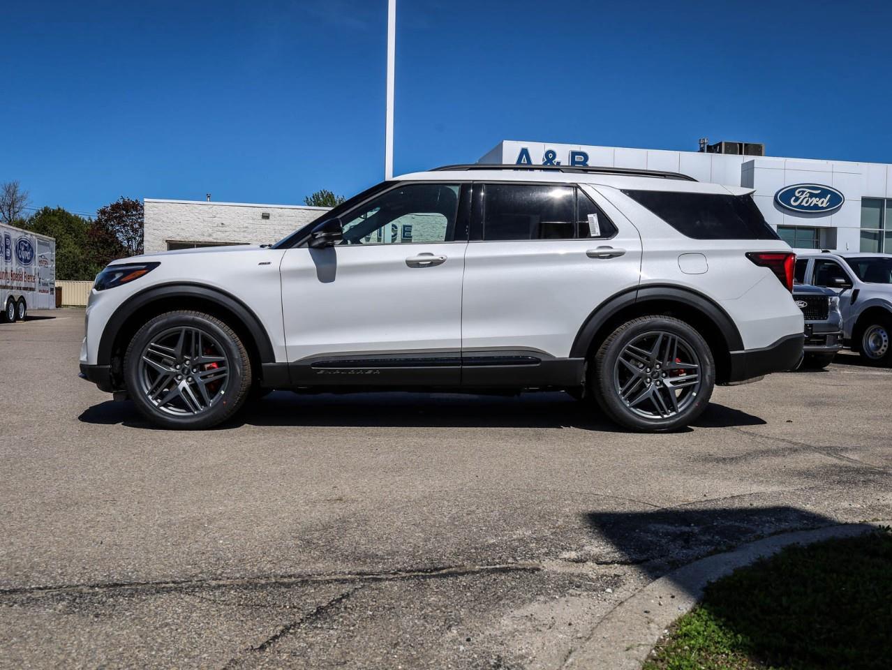 2026 Ford Explorer ST-Line 4dr 4x4 Photo4