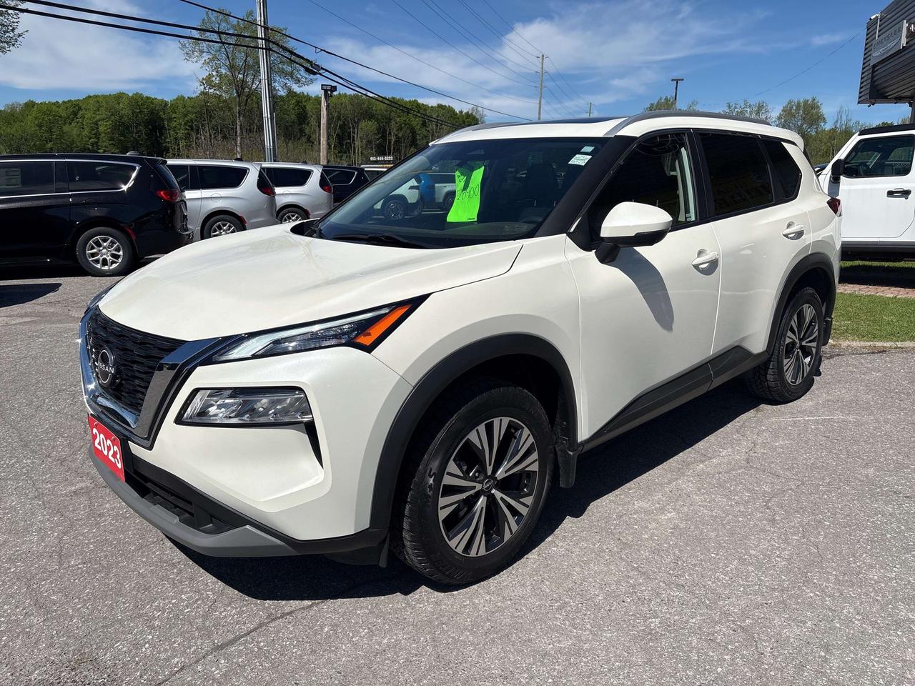 2023 Nissan Rogue SV MOONROOF Photo
