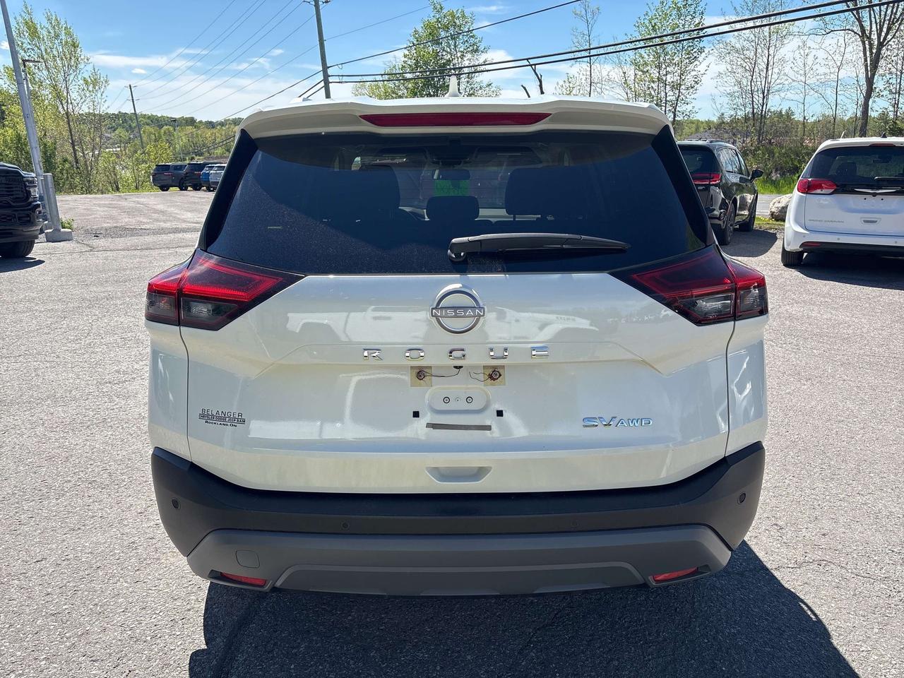 2023 Nissan Rogue SV MOONROOF Photo