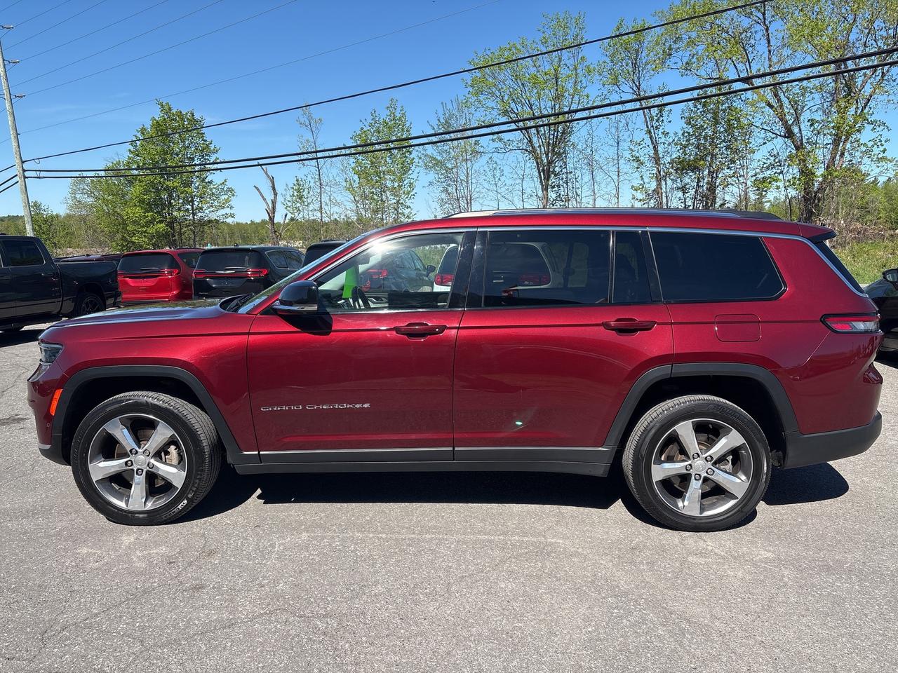 2022 Jeep Grand Cherokee L Limited Photo3