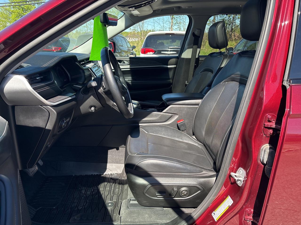 2022 Jeep Grand Cherokee L Limited Photo