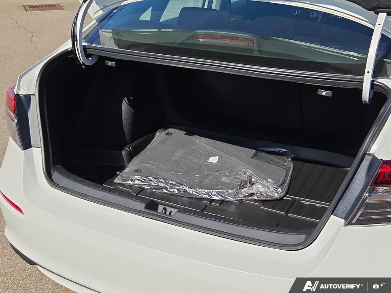 2024 Honda Civic Sedan EX CVT   NO CLAIMS   ONE OWNER   SUNROOF Photo