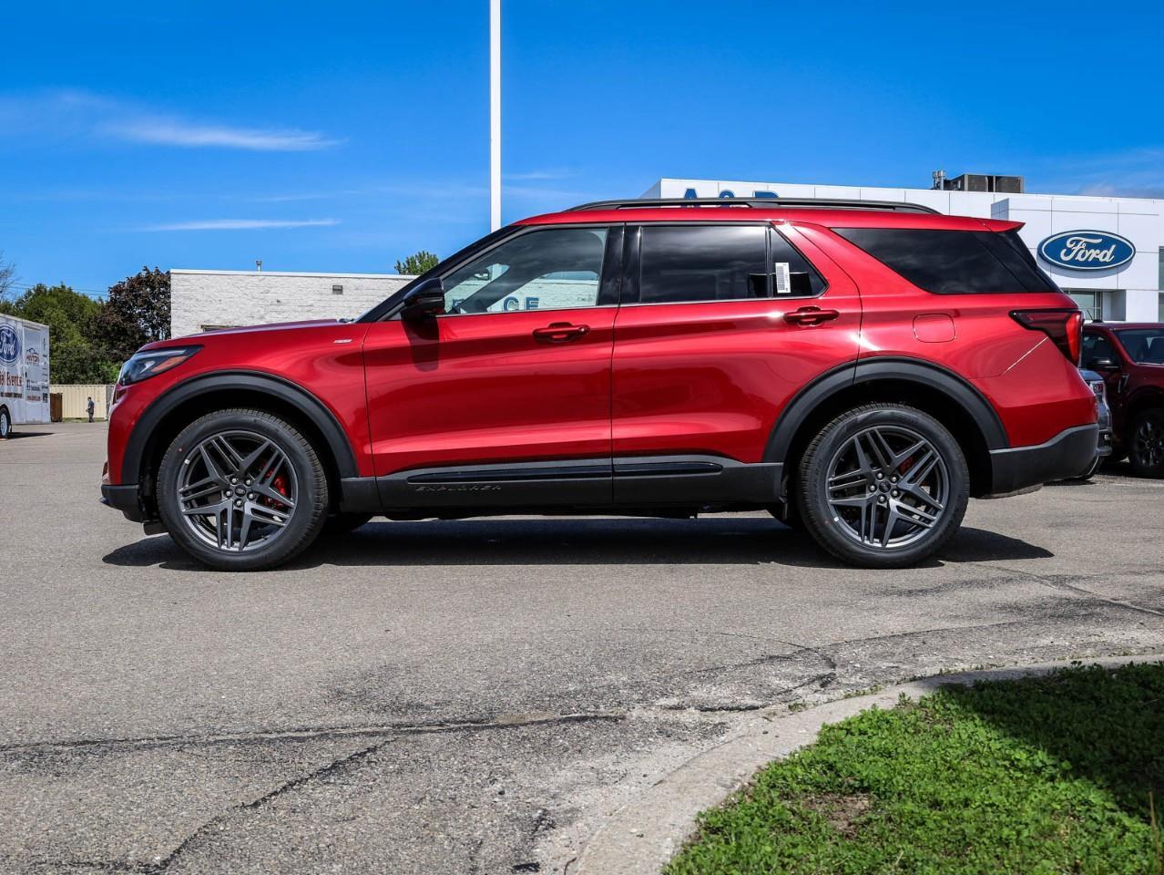 2026 Ford Explorer ST-Line 4dr 4x4 Photo