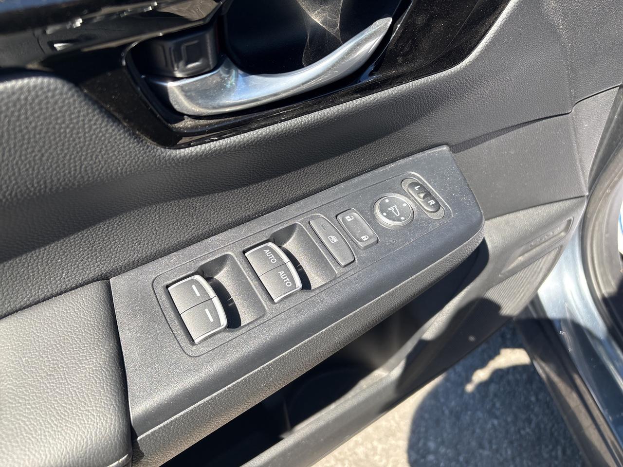2025 Honda CR-V Sport Photo