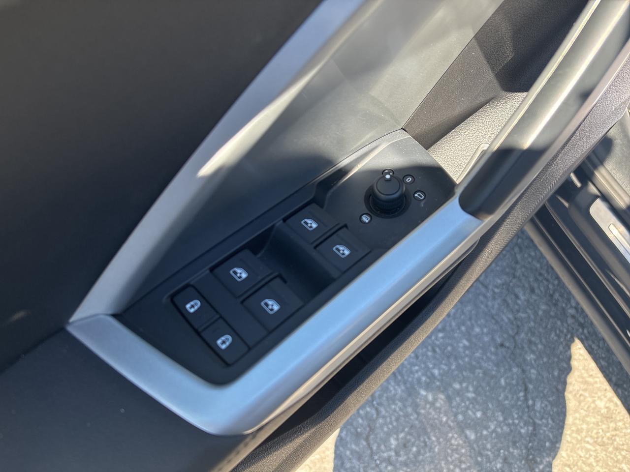 2024 Audi Q3 Komfort S line Photo
