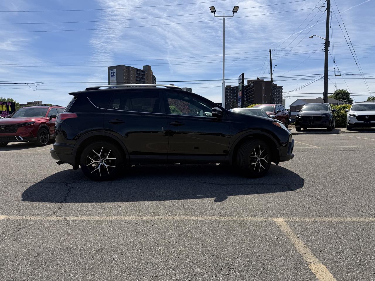 2016 Toyota RAV4 SE AWD   HTD SEATS   SUNROOF   BLUETOOTH Photo