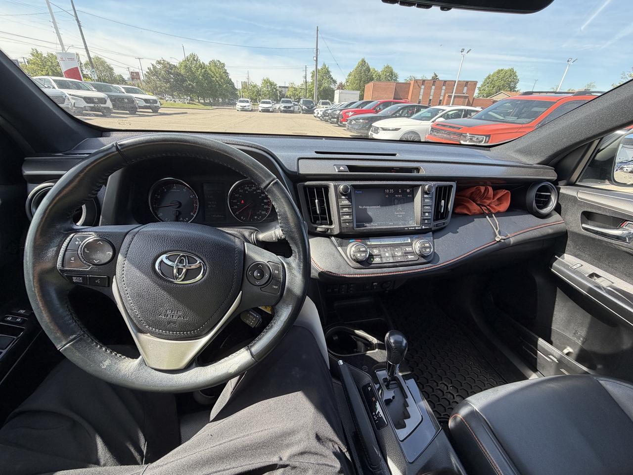 2016 Toyota RAV4 SE AWD   HTD SEATS   SUNROOF   BLUETOOTH Photo