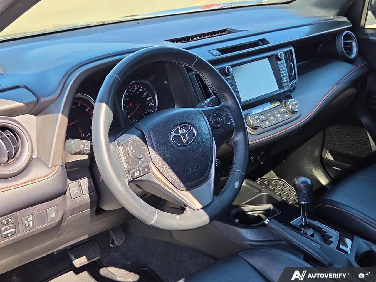 2016 Toyota RAV4 SE AWD   HTD SEATS   SUNROOF   BLUETOOTH Photo