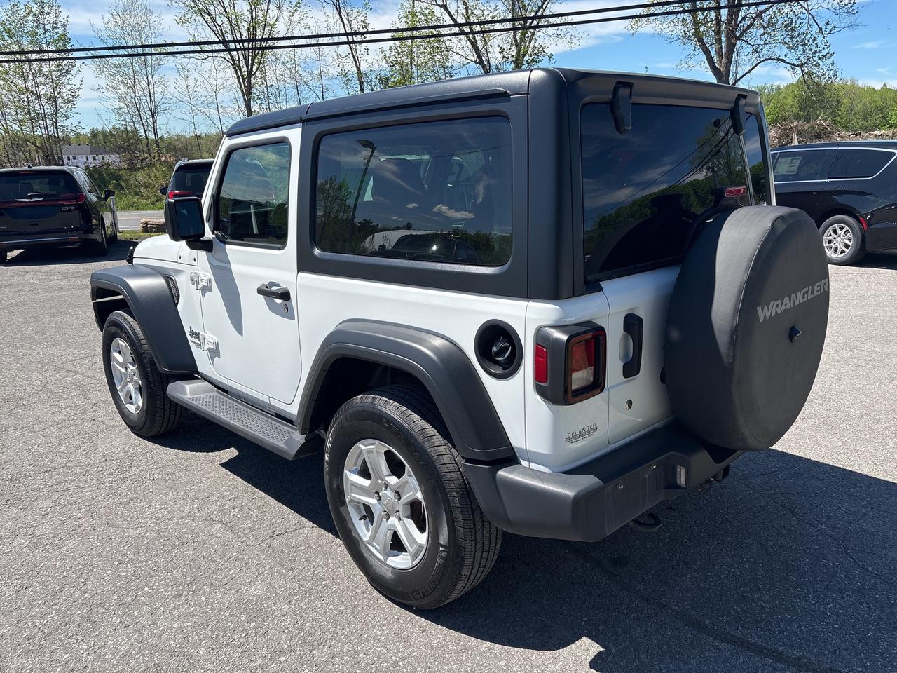 2020 Jeep Wrangler Sport S Photo4