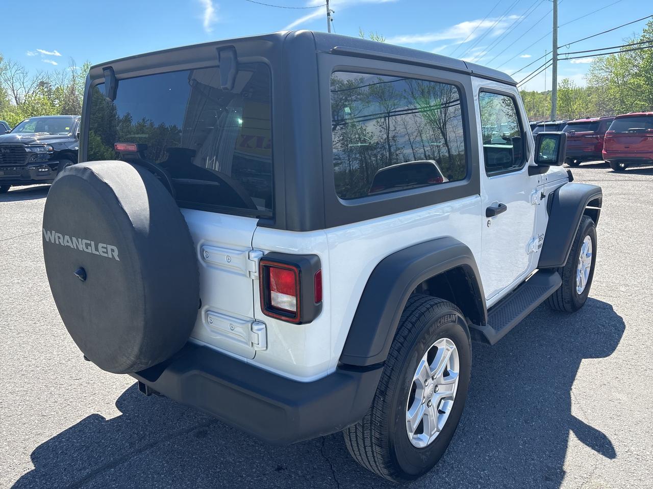 2020 Jeep Wrangler Sport S Photo