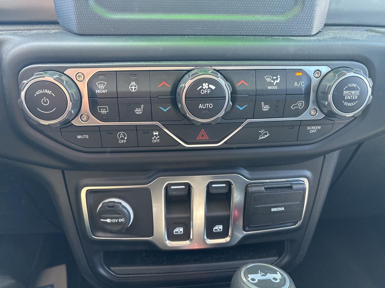 2020 Jeep Wrangler Sport S Photo