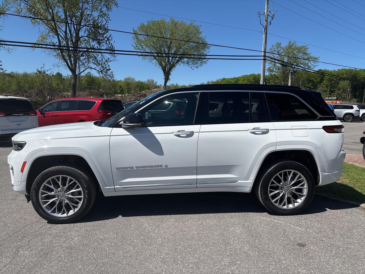 2024 Jeep Grand Cherokee Summit Photo3