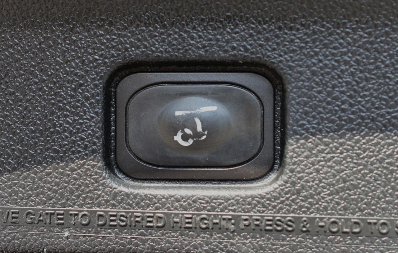 2017 Ford Explorer SPORT-AWD-7PASS-R STARTER/NAV/PANOROOF/LEATHER/P S Photo