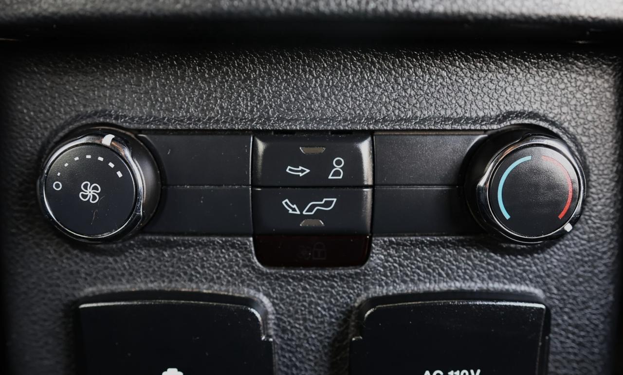 2017 Ford Explorer SPORT-AWD-7PASS-R STARTER/NAV/PANOROOF/LEATHER/P S Photo