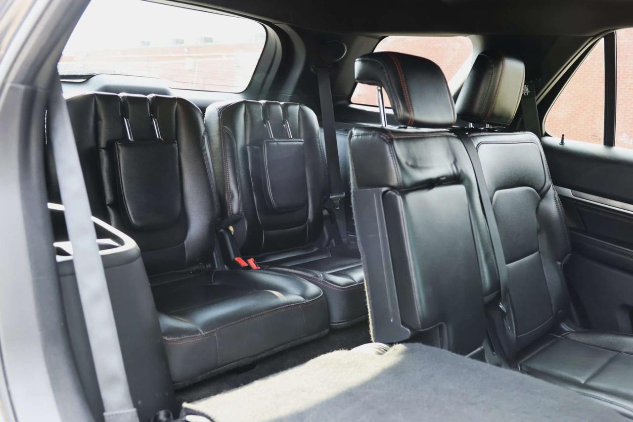 2017 Ford Explorer SPORT-AWD-7PASS-R STARTER/NAV/PANOROOF/LEATHER/H&C SEATS/B CAM/BLIS/P SENSOR/KEYLESS/CARPLAY Photo