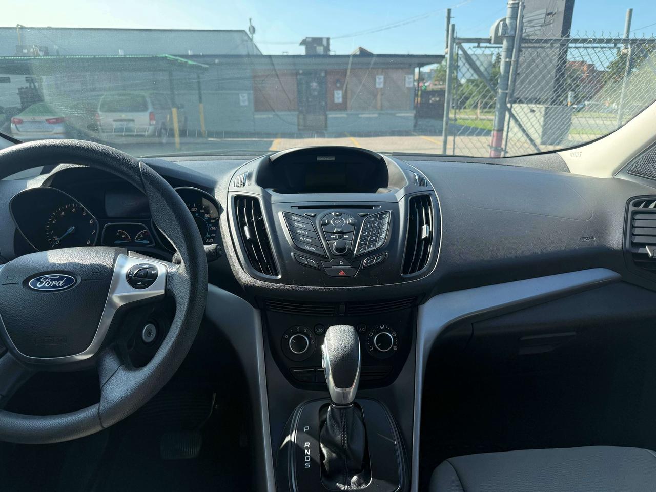 2015 Ford Escape *** 3 YEAR WARRANTY INCLUDED *** Photo