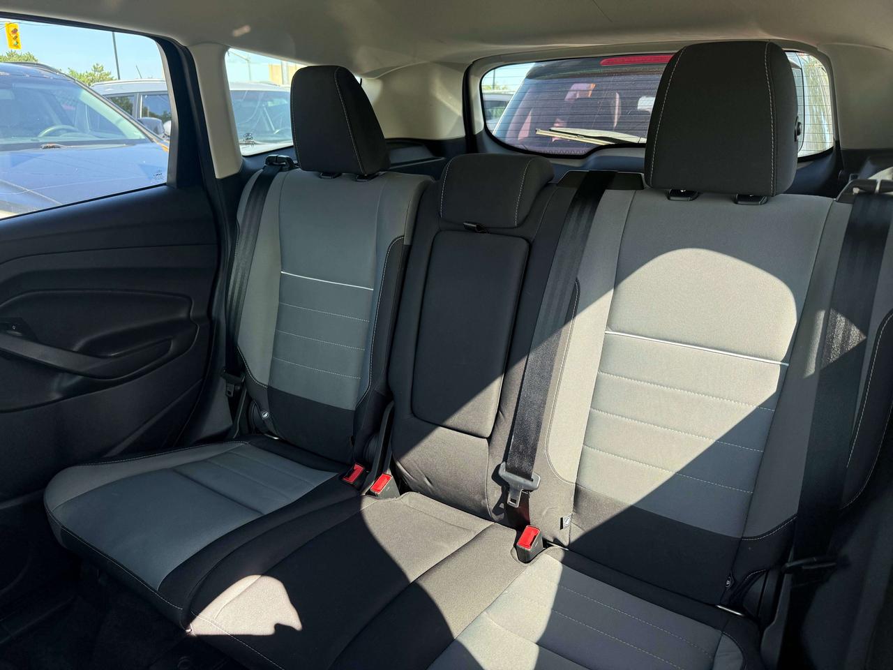 2015 Ford Escape *** 3 YEAR WARRANTY INCLUDED *** Photo
