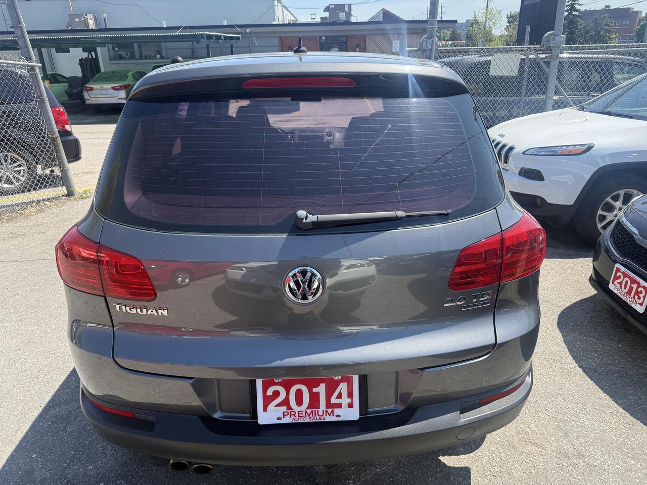 2014 Volkswagen Tiguan *** 3 YEAR WARRANTY INCLUDED *** Photo4