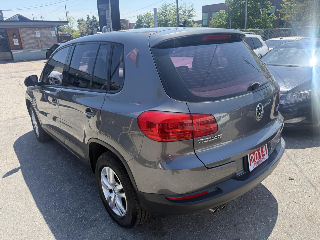 2014 Volkswagen Tiguan *** 3 YEAR WARRANTY INCLUDED *** Photo3