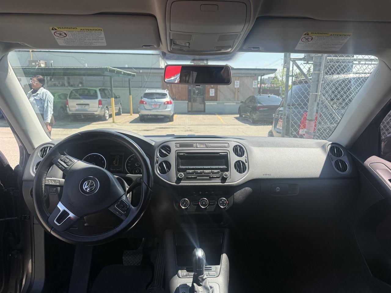 2014 Volkswagen Tiguan *** 3 YEAR WARRANTY INCLUDED *** Photo