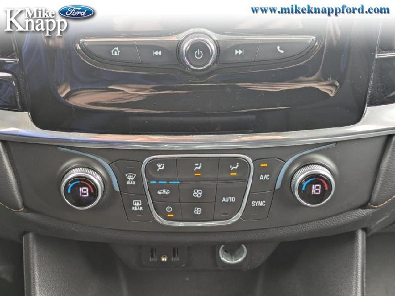 2018 Chevrolet Traverse LS Photo