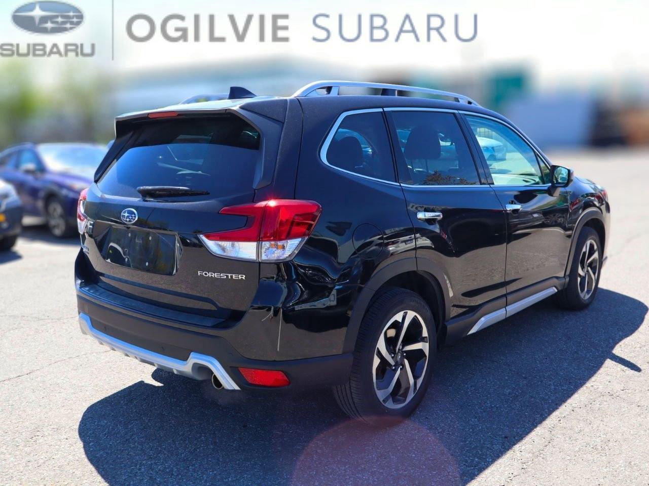 2022 Subaru Forester Premier 4dr All-Wheel Drive Photo4