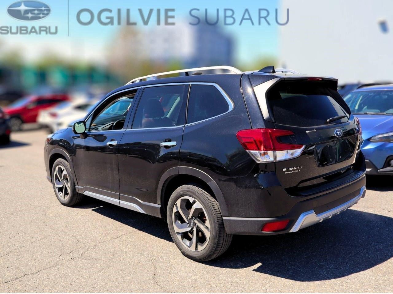 2022 Subaru Forester Premier 4dr All-Wheel Drive Photo3