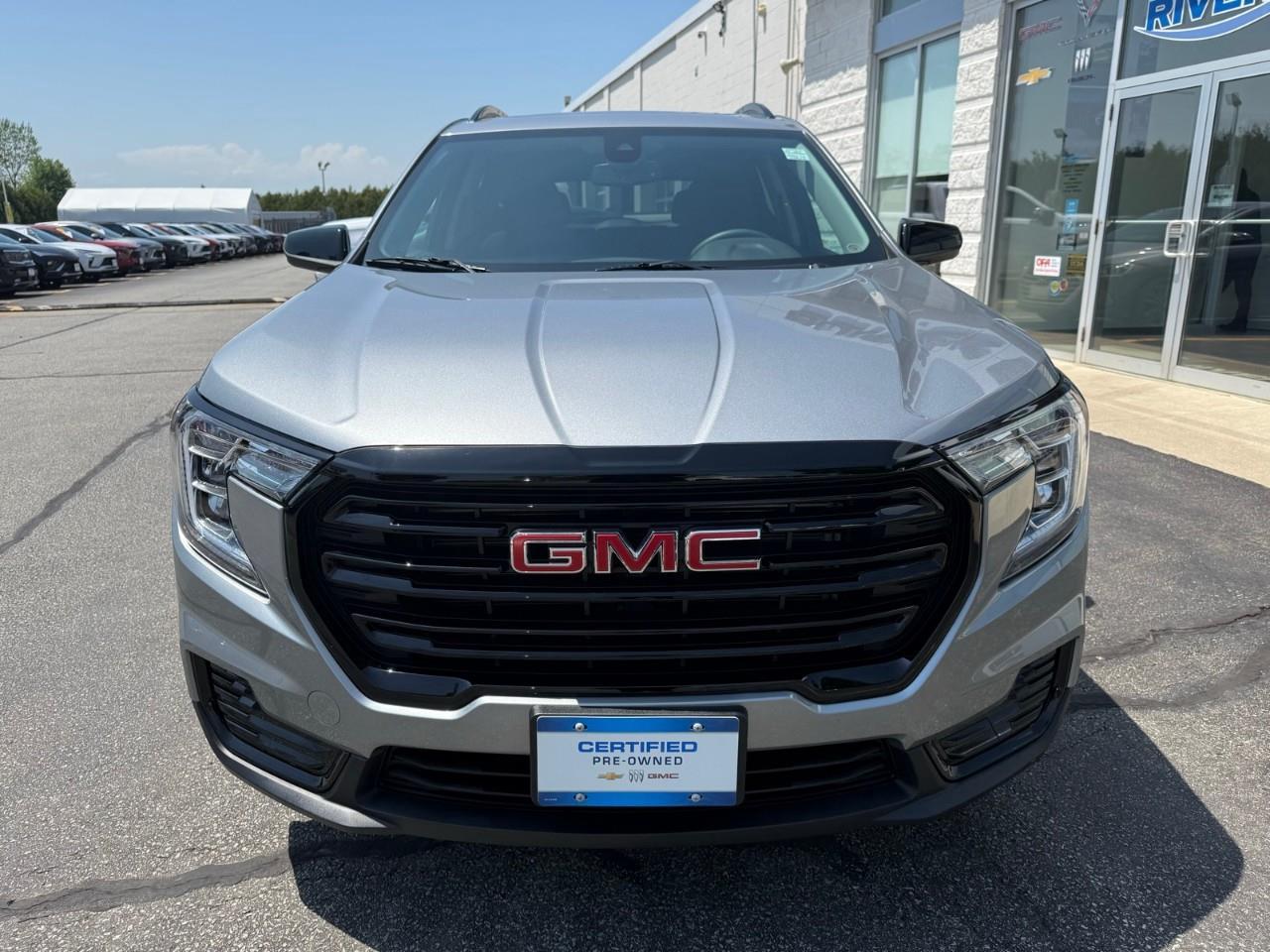 2024 GMC Terrain SLE 4dr All-Wheel Drive Photo