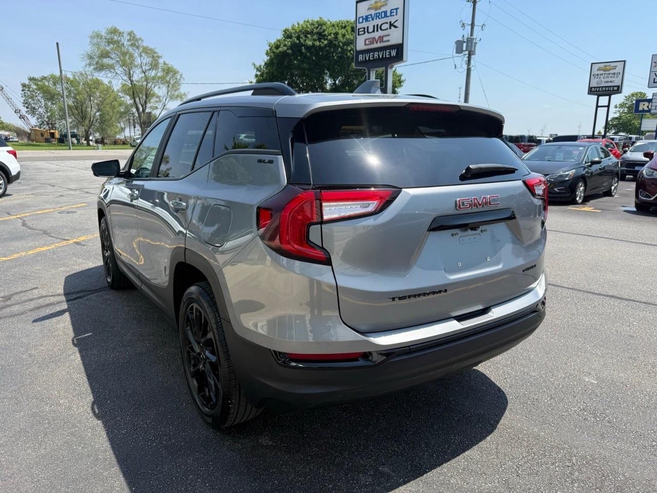 2024 GMC Terrain SLE 4dr All-Wheel Drive Photo