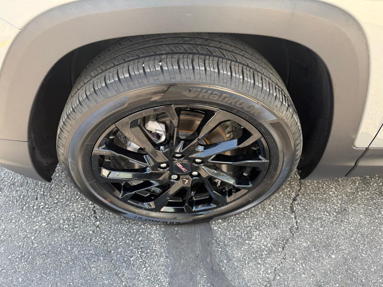2024 GMC Terrain SLE 4dr All-Wheel Drive Photo