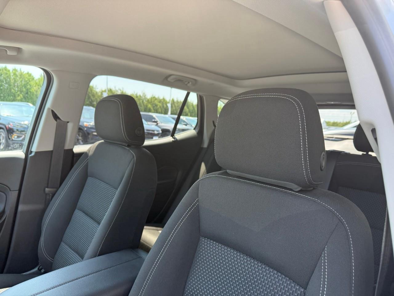 2024 GMC Terrain SLE 4dr All-Wheel Drive Photo