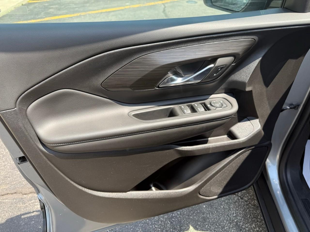 2024 GMC Terrain SLE 4dr All-Wheel Drive Photo