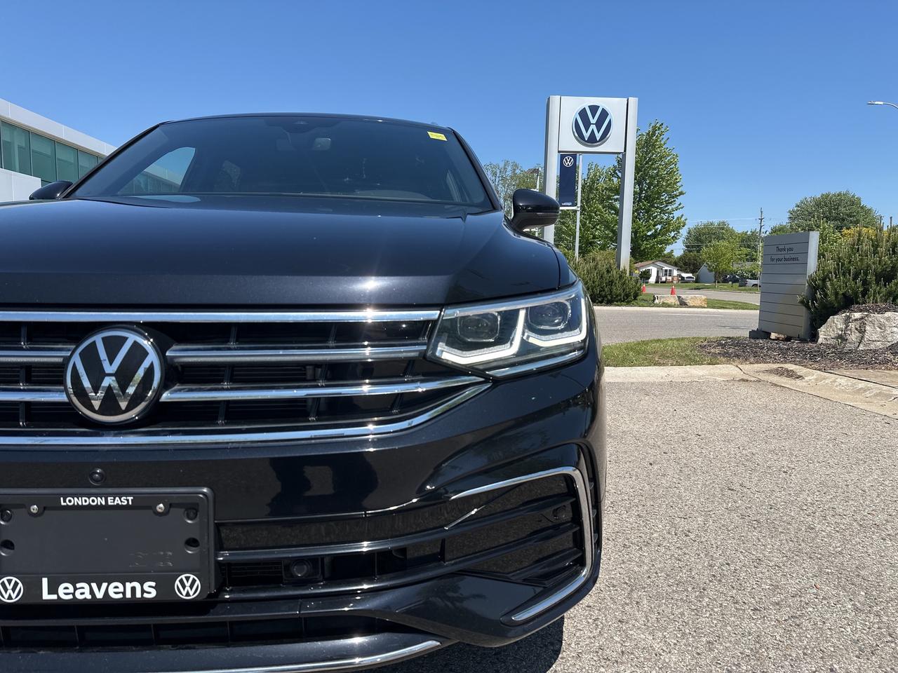 2022 Volkswagen Tiguan HIGHLINE R-LINE 4MOTION Photo