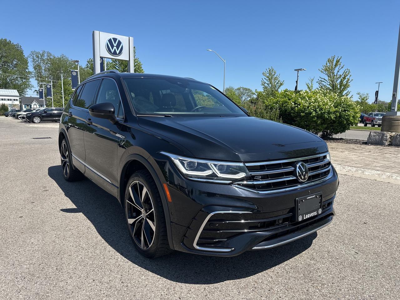 2022 Volkswagen Tiguan HIGHLINE R-LINE 4MOTION Photo3