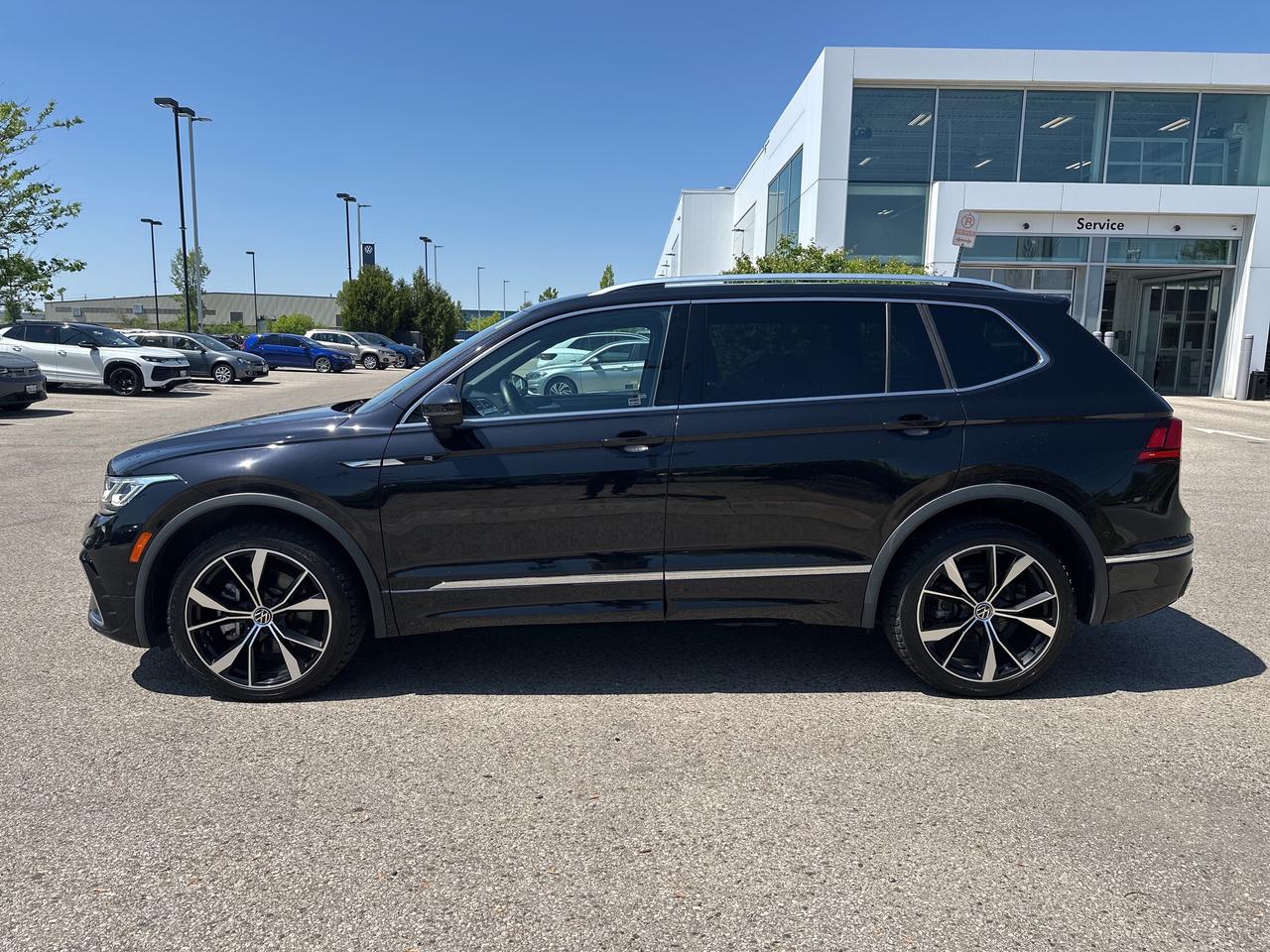 2022 Volkswagen Tiguan HIGHLINE R-LINE 4MOTION Photo