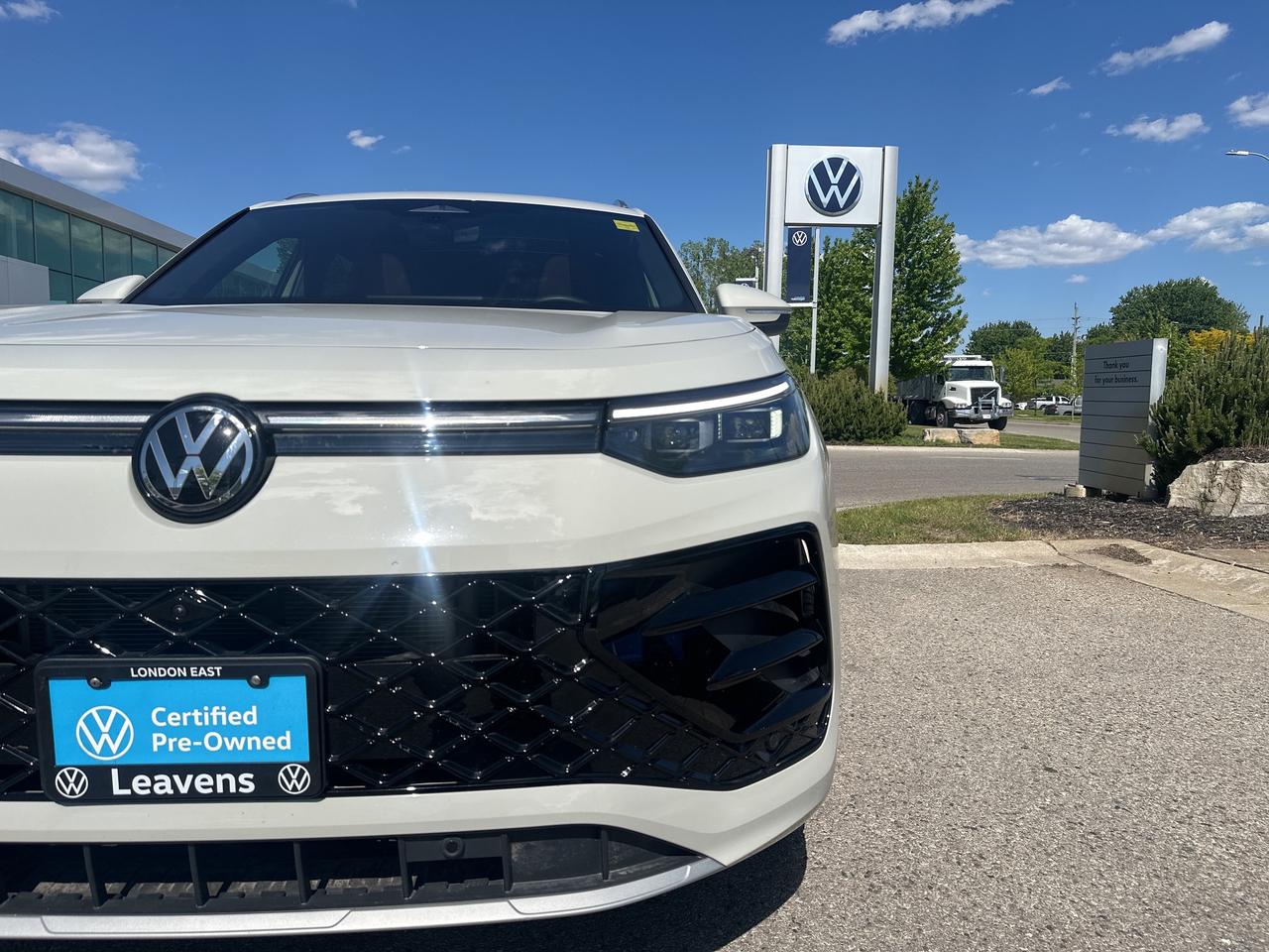 2025 Volkswagen Tiguan HIGHLINE R-LINE 4MOTION Photo