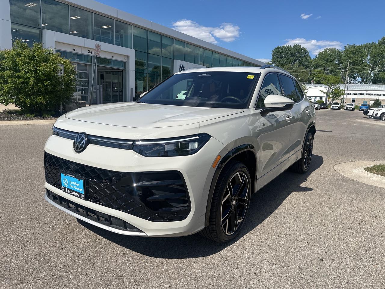 2025 Volkswagen Tiguan HIGHLINE R-LINE 4MOTION Photo