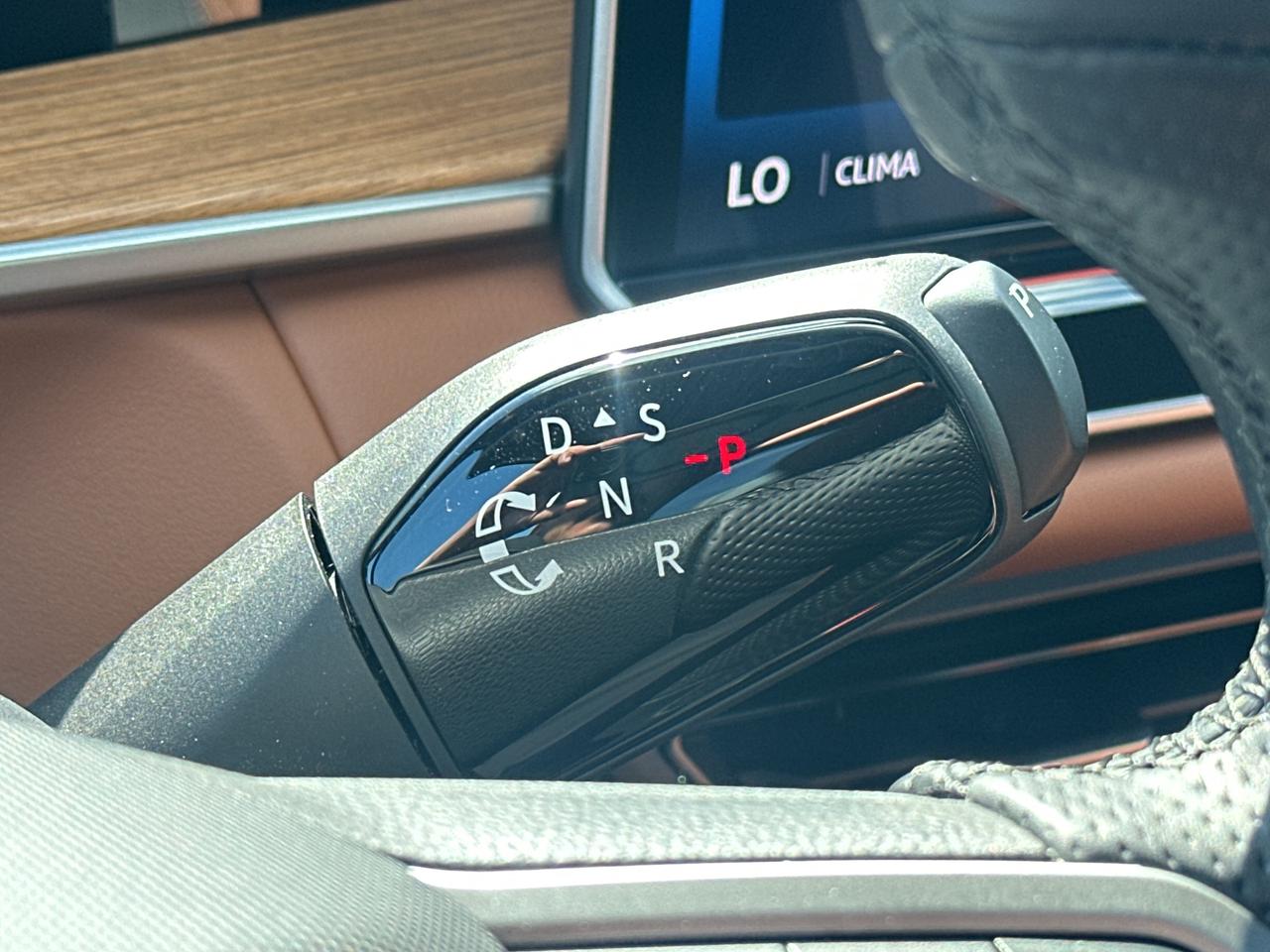 2025 Volkswagen Tiguan HIGHLINE R-LINE 4MOTION Photo