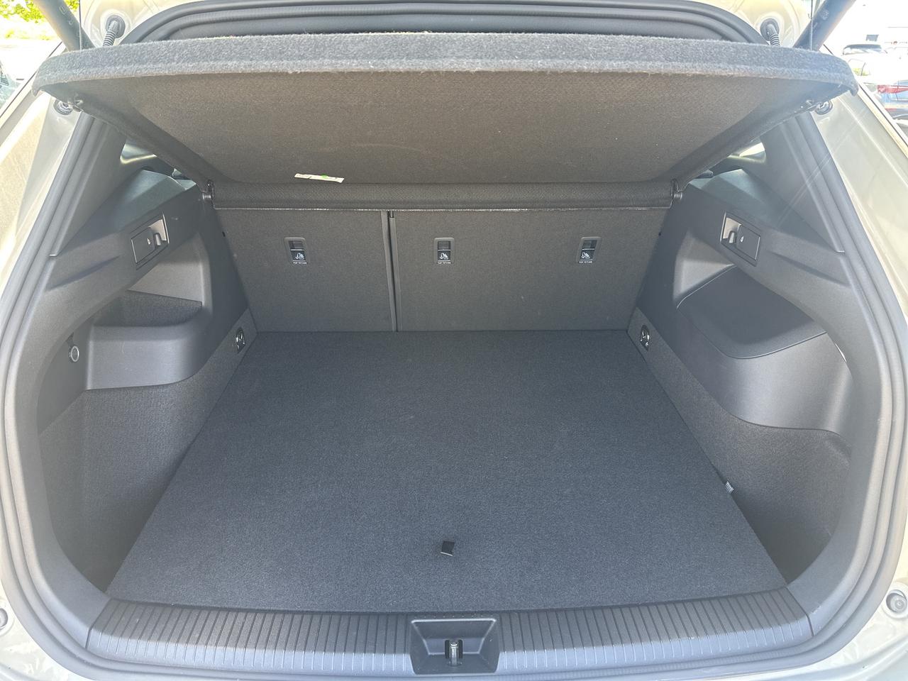 2025 Volkswagen Tiguan HIGHLINE R-LINE 4MOTION Photo