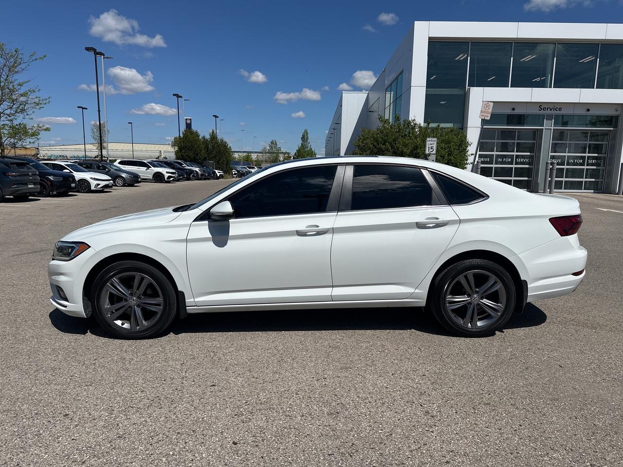 2020 Volkswagen Jetta Execline Auto Photo2