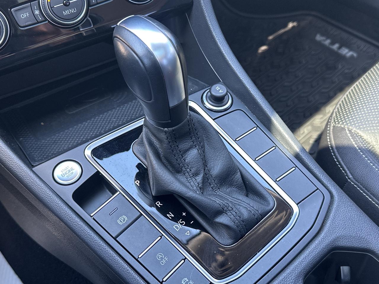 2020 Volkswagen Jetta Execline Auto Photo