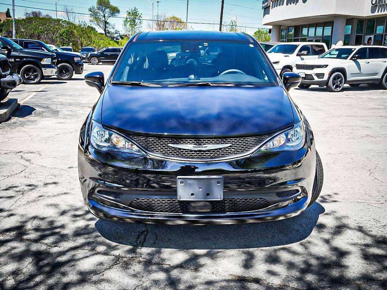 2025 Chrysler Grand Caravan  Photo